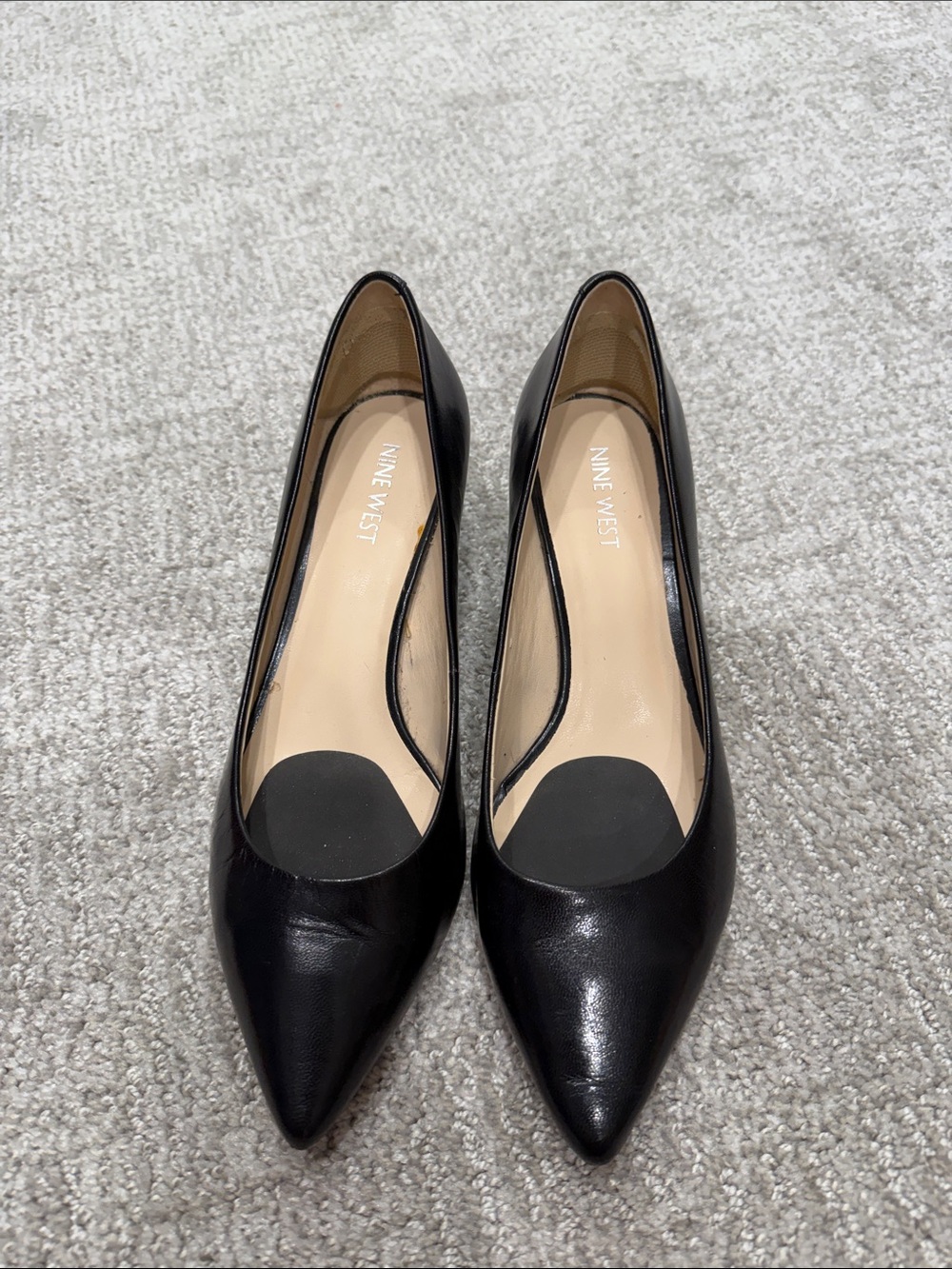Nine West Black Pointed-Toe Leather Pumps - Classic Sleek Heel